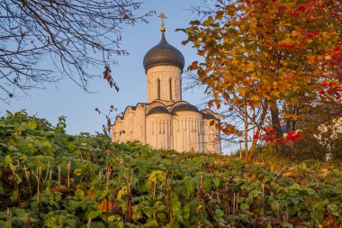 Bogolyubovo. The Church of the Intercession on the Nerl. Morning. Fog. clipart