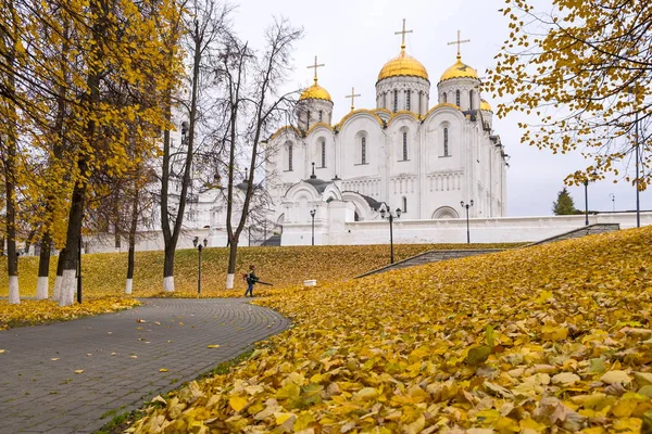 Успенский Собор Владимире Осенью — стоковое фото