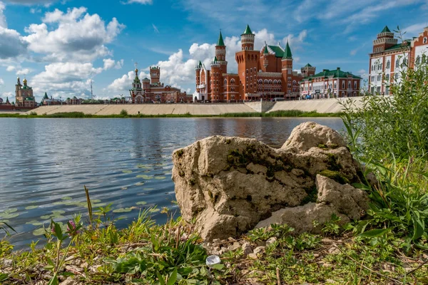 Lapangan Patriark Dan Tanggul Bruges Yoshkar Ola — Stok Foto