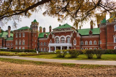 Mari El Cumhuriyeti 'nin Volga nehrinin kıyısındaki Yurino köyündeki Sheremetyevo kalesi..