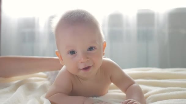 Во время массажа, как ебут жену с друзьями