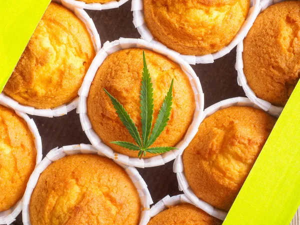 Delicious Homemade Baked Cinnamon Muffins Marijuana Leaf Garnish Cookies Cannabis — Stock Photo, Image