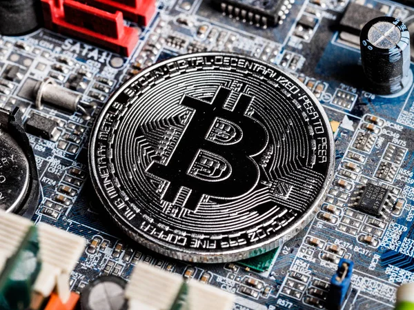 Concepto Bitcoin Mining Una Moneda Física Moneda Digital Criptomoneda Bitcoins — Foto de Stock
