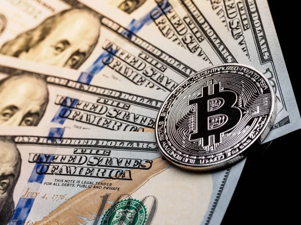 Bitcoin Notas Dólares Troca Bitcoin Por Dólar Imagem Conceitual Para — Fotografia de Stock