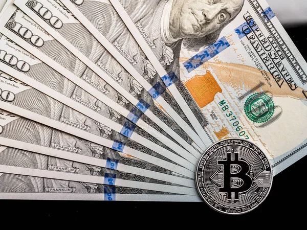 Bitcoin Банкнот Доларів Обмін Bitcoin Долар Концептуальних Зображення Cryptocurrency Всьому — стокове фото