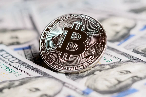 Bitcoin Notas Dólares Troca Bitcoin Por Dólar Imagem Conceitual Para — Fotografia de Stock