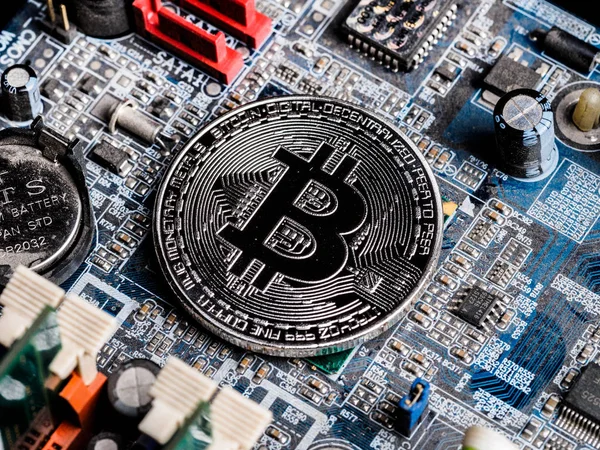 Bitcoins Plata Placa Circuito Concepto Minería Criptomoneda — Foto de Stock