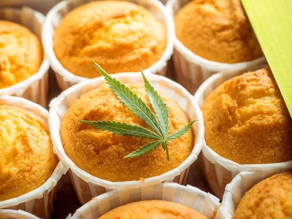 Freshly Baked Cinnamon Mini Muffins Cannabis Buds Marijuana Table Concept — Stock Photo, Image