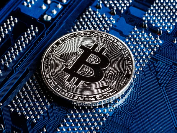 Bitcoins Plata Placa Circuito Concepto Minería Criptomoneda — Foto de Stock