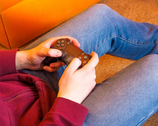 Close Teenager Hands Playing Video Game Male Hands Holding Ps4 — Stock Photo, Image