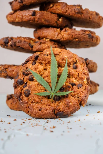Delicious Homemade Cookies Cbd Cannabis Leaf Garnish Buds Marijuana Can — Stock Photo, Image