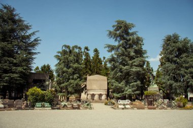 Çelyabinsk, Rusya Federasyonu - Haziran 07,2017 Milan, İtalya. Ünlü dönüm noktası - eski mezar anıt mezarlığı (Cimitero Monumentale). Dini sanat.