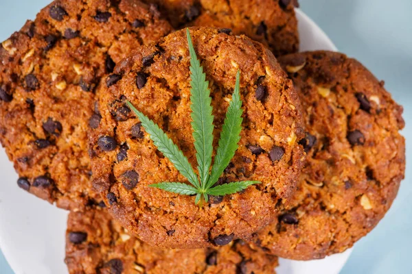 Délicieux Biscuits Faits Maison Avec Cannabis Cbd Garniture Feuilles Bourgeons — Photo