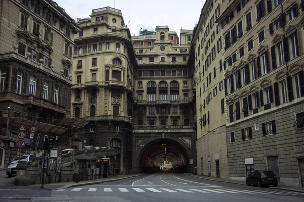 Pedestres Veículos Que Passam Pelo Túnel Galleria Garibaldi Que Liga — Fotografia de Stock