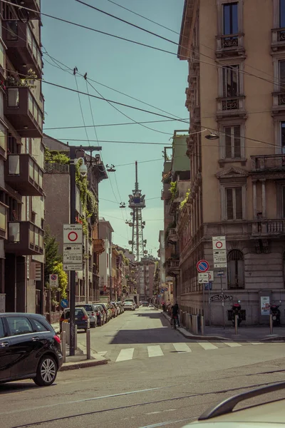 Телекомунікації Антени Мілані Італія — стокове фото
