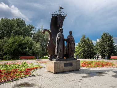 Yekaterinburg'daki Peter ve Fevronia Anıtı. Rusya.