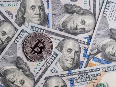 Bitcoin ve banknotlar dolar. Bir dolar için Döviz Bitcoin.
