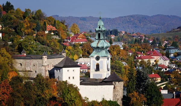 历史老城堡-飞鸟 zamok 在班斯卡-Stiavnica — 图库照片