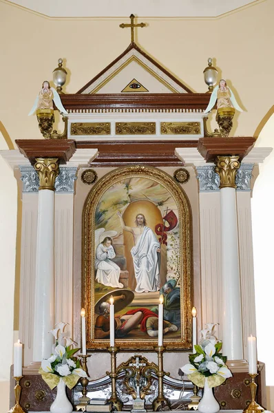Um altar na Igreja Católica — Fotografia de Stock