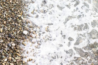 Beach taş arka plan ile deniz