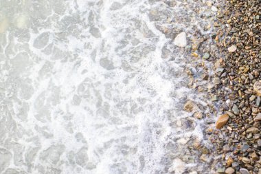 Beach taş arka plan ile deniz