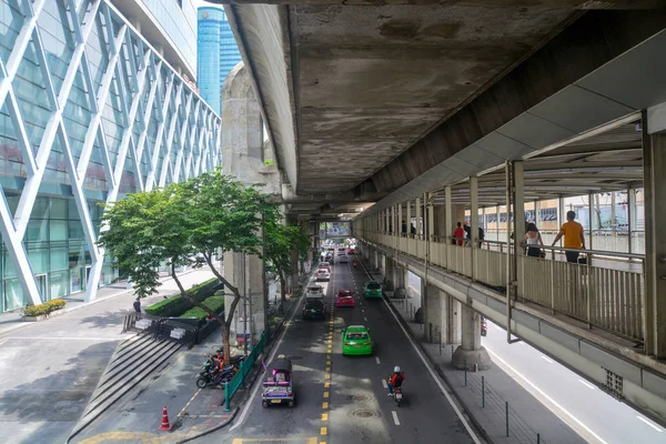 Bangkok Thailand October 2018 Crowd People Walking Skywalk Bangkok Thailand — Stock Photo, Image