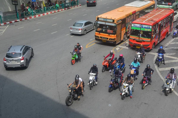 Bangkok Outubro 2018 Cena Trânsito Pessoas Estrada Ratchadamri Bangkok Thailand — Fotografia de Stock