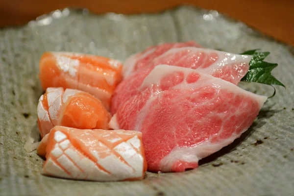 Lachs Und Otoro Sashimi Mit Wasabi Japanischer Gourmetküche — Stockfoto