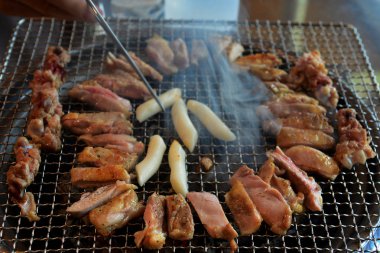 Korece Barbekü Izgara, Kore geleneksel ünlü gıda, gıda lezzetli. 
