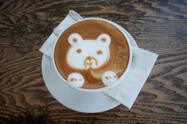 Latte sanat karikatür ayı yüz sıcak cappuccino kahve kahve s