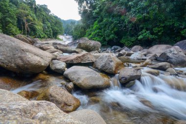 Phrom Lok Şelalesi, Nakhon Si Thamm'deki Khao Luang Milli Parkı