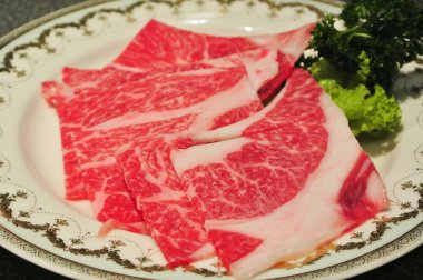 Sarımsak, tuz ve biber / Wagyu sığır eti, Japon arı ile Wagyu sığır eti