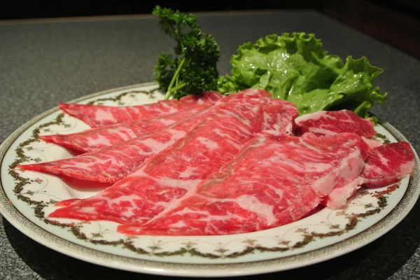 Wagyu beef with garlic,salt and pepper/Wagyu beef,  Japanese bee — Stock Photo, Image