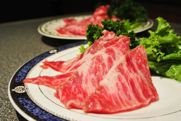 Wagyu beef with garlic,salt and pepper/Wagyu beef,  Japanese bee — Stock Photo, Image