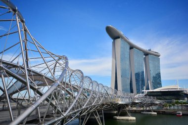 Singapur - 28 Mayıs 2019 : Helix Bridge şehir manzarası da