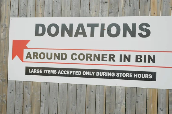 Letrero Que Indica Dónde Colocar Donaciones — Foto de Stock