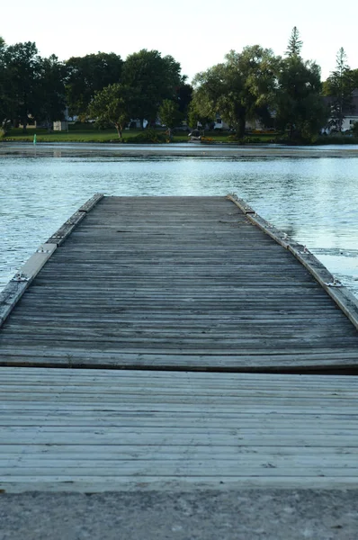 Una Vista Dalle Banchine Litorali Con Vista Sull Acqua Del — Foto Stock