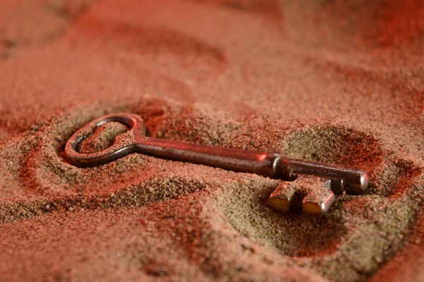Поверхности Песчаной Местности Обнаружен Древний Ключ Скелета — стоковое фото