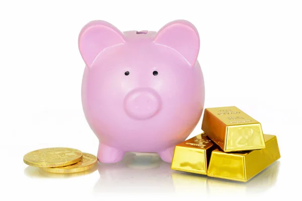 Концепция Банкинга Золотом Использованием Розовой Копилки Слитков Монет — стоковое фото