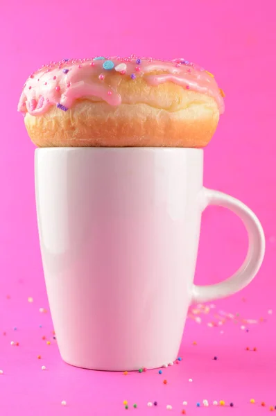 Vertical Composition Coffee Cup Frosted Donut Resting Ontop Morning Breaktime — Stock Photo, Image