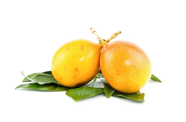 Dos Frutas Exóticas Maduras Una Granadilla Amarilla Refrescante Postre Aperitivo — Foto de Stock