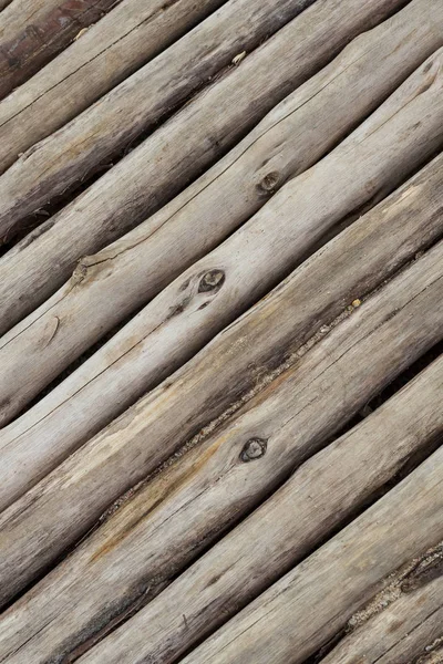 Houten Grijze Logs Achtergrond Muur Schuine Planken Oude Verweerde Rustieke — Stockfoto