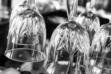 set cam kristal tonlu monofonik arka plan çift şarap-cam yakın çekim baz sitesi