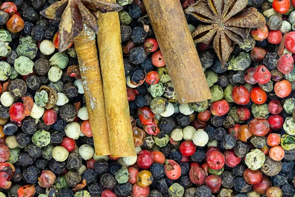 Patrón culinario conjunto marrón canela brillante contraste pimienta almendras de maíz — Foto de Stock
