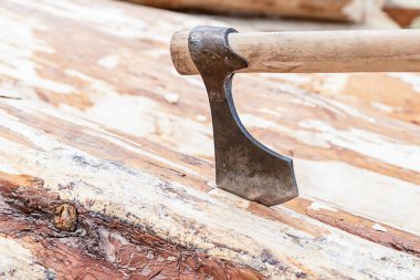 ahşap iş aracı inşaat arka plan sıkışmış closeup balta eski