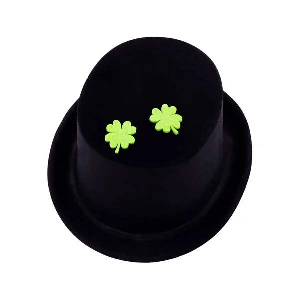 Шляпа черный клевер st Патрик символ праздник декора изолированный фон — стоковое фото