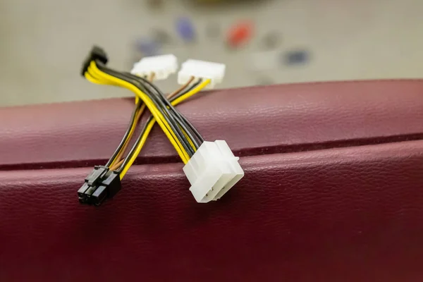 Przewód komputerowy 4 pin Molex gniazdo SATA adapter zbliżenie — Zdjęcie stockowe