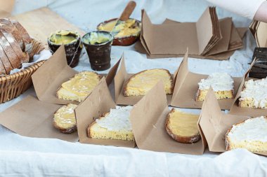 tost sarımsak set counter fastfood ülke doğal geleneksel gıda orta yaş avrupa