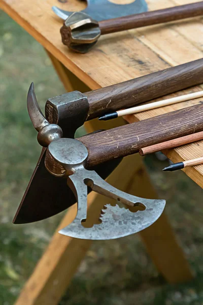 Set Battle Old Viking Weapon Lies Edge Gunsmith Table — Stock Photo, Image