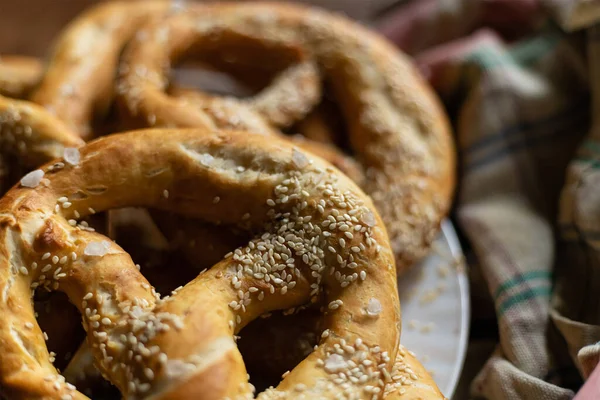 Minta Kulináris Perec Szezámmaggal Közelkép Snack Sörhöz — Stock Fotó